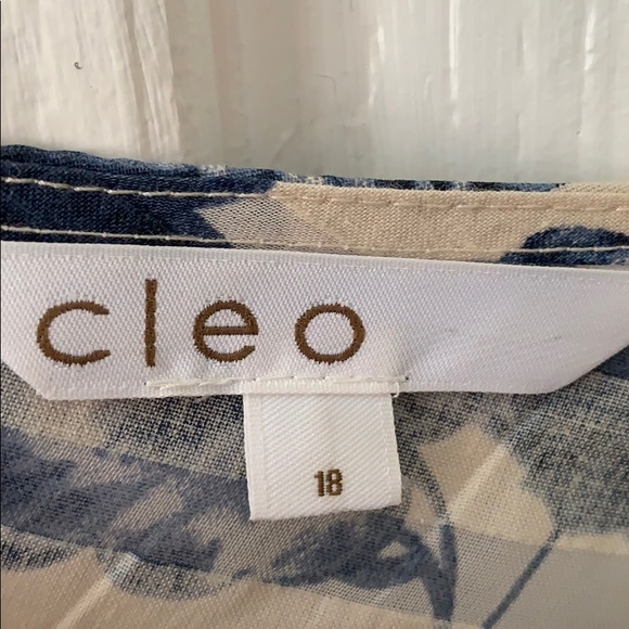 Dress - Picture 3 of 3